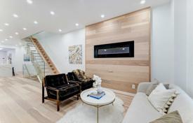 3 odalılar konak Old Toronto'da, Kanada. C$2,584,000