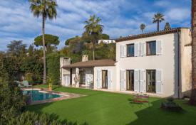 5 odalılar villa Villeneuve-Loubet'da, Fransa. 1,785,000 €