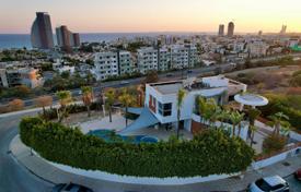 6 odalılar yazlık ev 470 m² Mouttagiaka'da, Kıbrıs. 2,200,000 €