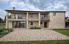 7 odalılar şehir içinde müstakil ev 190 m² Marcana'da, Hırvatistan. 290,000 €