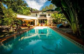 5 odalılar villa 448 m² Miami'de, Amerika Birleşik Devletleri. $1,899,000