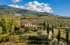 14 odalılar villa 854 m² Reggello'da, İtalya. 1,300,000 €