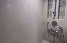 3 odalılar kondominyumda daireler Pathum Wan'da, Tayland. $6,100 haftalık