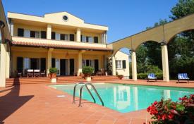 4 odalılar villa Forte dei Marmi'de, İtalya. 10,000 € haftalık