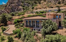 4 odalılar şehir içinde müstakil ev 330 m² Mora'da, Yunanistan. 1,290,000 €