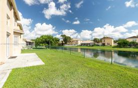 Şehir içinde müstakil ev – Homestead, Florida, Amerika Birleşik Devletleri. $625,000