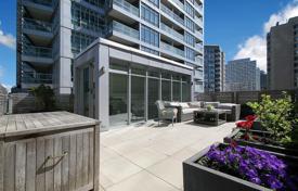 3 odalılar daire Yonge Street'da, Kanada. C$1,189,000