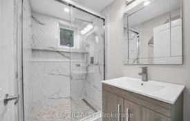 16 odalılar şehir içinde müstakil ev North York'da, Kanada. C$2,259,000