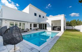 6 odalılar villa 432 m² Miami'de, Amerika Birleşik Devletleri. $1,925,000