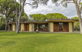 Villa – Roccamare, Toskana, İtalya. Price on request