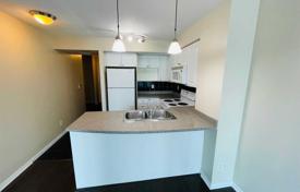 5 odalılar daire Yonge Street'da, Kanada. C$926,000
