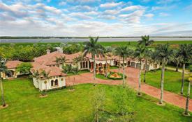 Villa – Miami, Florida, Amerika Birleşik Devletleri. $3,350,000