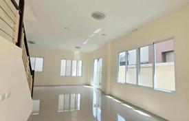 3 odalılar şehir içinde müstakil ev 168 m² tambon Kathu'da, Tayland. $194,000