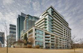 2 odalılar daire Lake Shore Boulevard West'da, Kanada. C$768,000