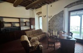11 odalılar villa 600 m² Roccastrada'da, İtalya. 985,000 €