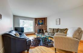 19 odalılar şehir içinde müstakil ev Etobicoke'de, Kanada. C$2,363,000