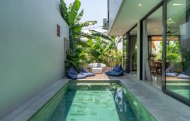 4 odalılar villa 200 m² Batu Bolong Beach'da, Endonezya. $405,000