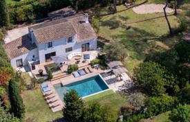 3 odalılar villa Mougins'de, Fransa. 1,750,000 €