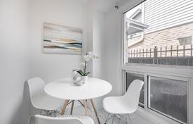8 odalılar şehir içinde müstakil ev Scarborough'da, Kanada. C$1,570,000