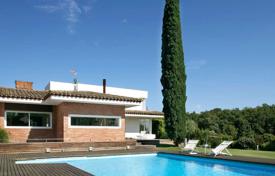 Şehir içinde müstakil ev – Girona, Katalonya, İspanya. 1,900,000 €