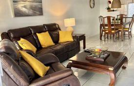 2 odalılar daire 98 m² Hallandale Beach'da, Amerika Birleşik Devletleri. $290,000