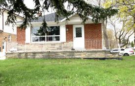 11 odalılar şehir içinde müstakil ev Scarborough'da, Kanada. C$1,391,000