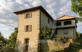 4 odalılar villa 590 m² Arezzo'da, İtalya. 750,000 €