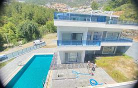 6 odalılar villa 424 m² Alanya'da, Türkiye. $1,002,000