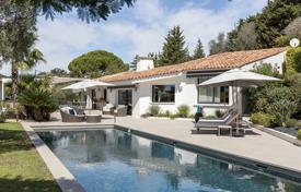 8 odalılar villa Mougins'de, Fransa. 4,500,000 €