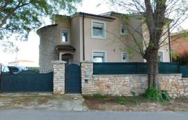 4 odalılar şehir içinde müstakil ev 250 m² Pula'da, Hırvatistan. 680,000 €