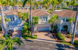 Şehir içinde müstakil ev – Aventura, Florida, Amerika Birleşik Devletleri. $1,700,000