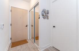 4 odalılar daire North York'da, Kanada. C$867,000