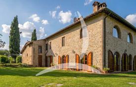14 odalılar villa 900 m² Monticiano'da, İtalya. 1,800,000 €