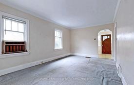 6 odalılar şehir içinde müstakil ev North York'da, Kanada. C$1,788,000