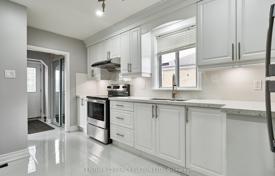 6 odalılar şehir içinde müstakil ev Scarborough'da, Kanada. C$1,544,000