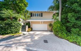 6 odalılar yazlık ev 297 m² Miami'de, Amerika Birleşik Devletleri. $1,450,000