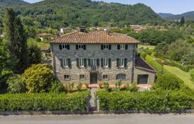 40 odalılar villa Lucca'da, İtalya. 880,000 €