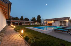 Şehir içinde müstakil ev – Pula, Istria County, Hırvatistan. 520,000 €
