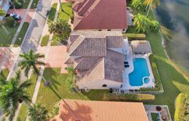 4 odalılar şehir içinde müstakil ev 324 m² Boca Raton'da, Amerika Birleşik Devletleri. $1,050,000