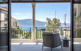 4 odalılar çatı dairesi 247 m² Tivat city'da, Karadağ. 2,450,000 €