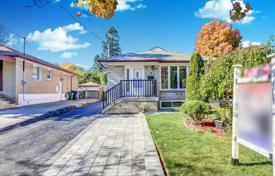 Şehir içinde müstakil ev – Scarborough, Toronto, Ontario,  Kanada. C$980,000