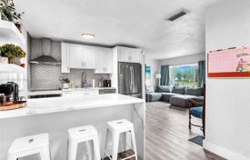 3 odalılar şehir içinde müstakil ev 94 m² Fort Lauderdale'de, Amerika Birleşik Devletleri. $435,000