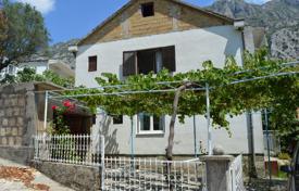 Villa – Dobrota, Kotor, Karadağ. 250,000 €