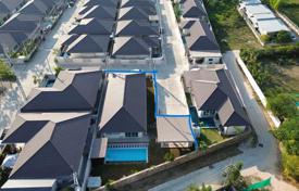 3 odalılar şehir içinde müstakil ev 975 m² Chonburi'de, Tayland. $372,000