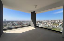 3 odalılar çatı dairesi 189 m² Agios Athanasios (Cyprus)'da, Kıbrıs. 1,215,000 €