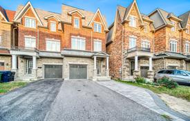 8 odalılar konak Scarborough'da, Kanada. C$1,587,000