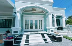 Yazlık ev – Pattaya, Chonburi, Tayland. $226,000