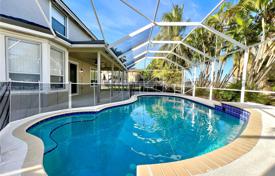 Şehir içinde müstakil ev – Fort Lauderdale, Florida, Amerika Birleşik Devletleri. $969,000