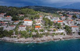 8 odalılar şehir içinde müstakil ev 303 m² Sumartin'da, Hırvatistan. 800,000 €