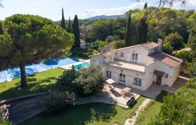 6 odalılar villa Mougins'de, Fransa. 1,170,000 €